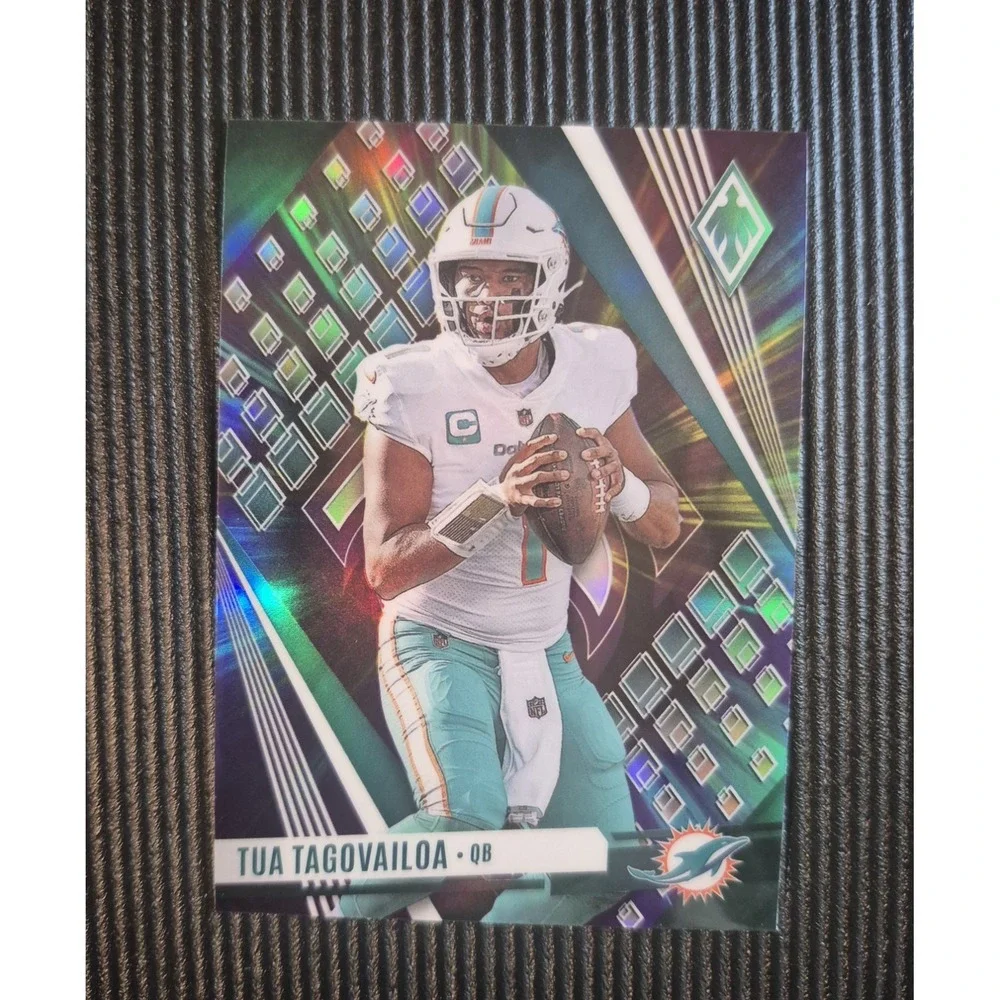 2023 Panini Phoenix Tua Tagovailoa #9 Color Burst SP Variation Miami Dolphins